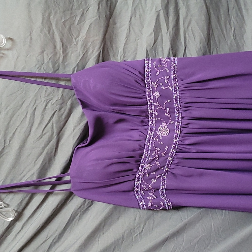 Dress - Picture 2 of 7
